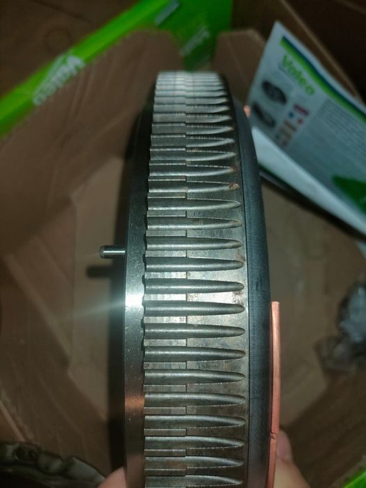 Vând ambreiaj cu volanta masa dubla Passat B6 Golf 6 motor 1.8 benzina