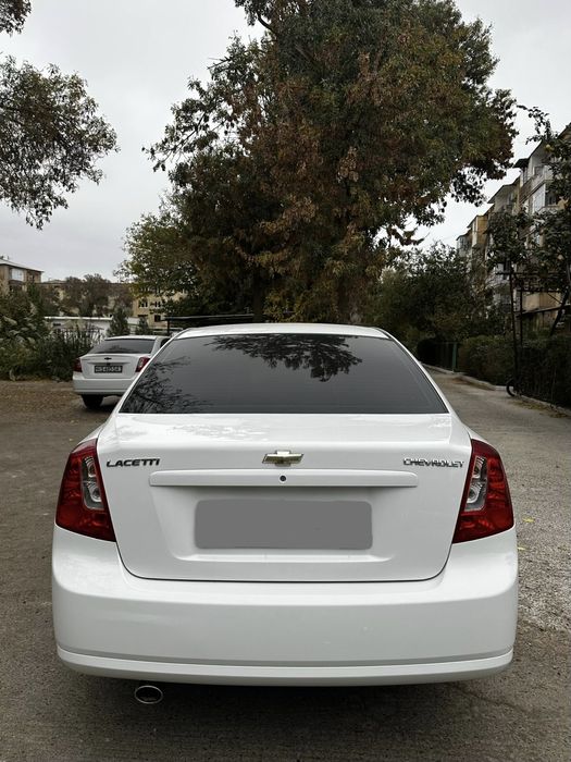 Ласетти 1.8 на продаже.