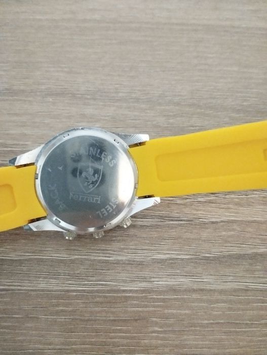 Vând Ceas Ferarri