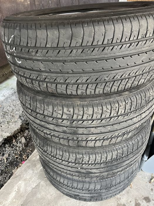 Yokohama BluErth E70 215/55 R17