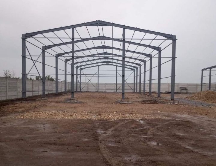 Vând structuri  metalice