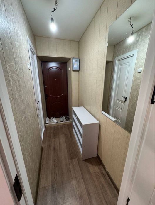 Чиланзар 9 2/1/4 Кирп дом балк 2/6 чистая ремонт 54 метр квадрат