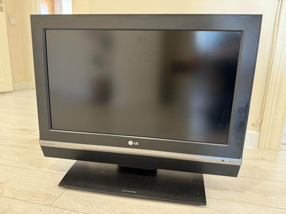 ЖК телевизор LG 26LC2R поддерживает разрешение 1366 x 768 пикселей