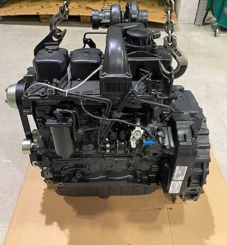 Motor buldoexcavator Komatsu Iveco F4GE