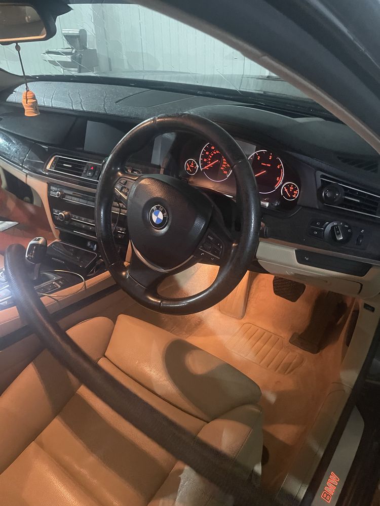Bmw Seria 7 volan dreapta