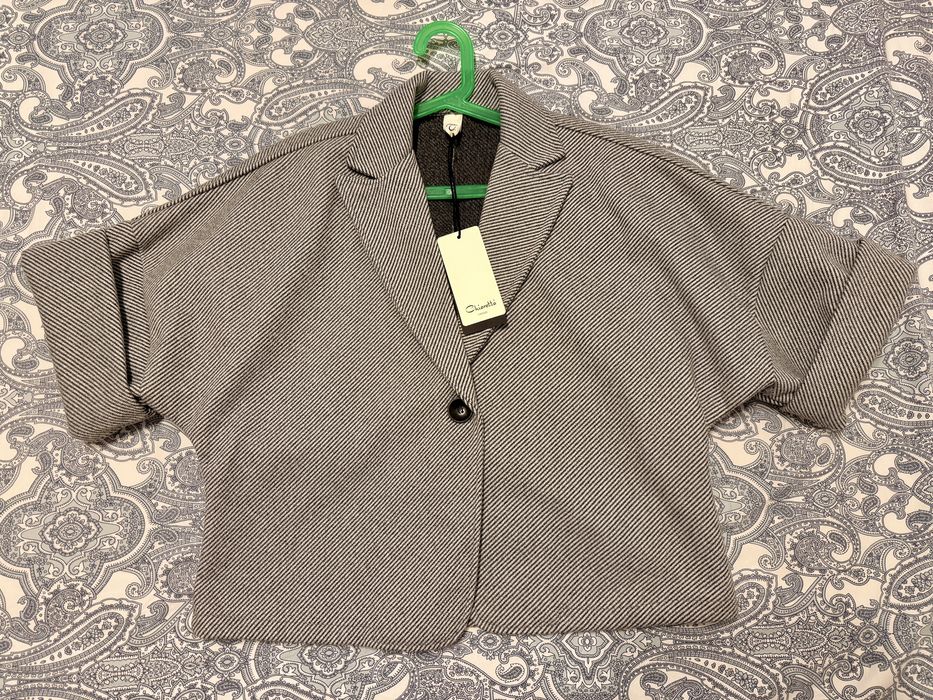 Jacheta de dama  Noua