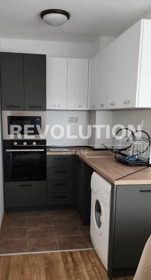 Двустаен апартамент в района на м-т Ален мак!