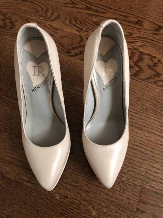 Красивые,стильные, модные туфли на шпильках, Италия, 36 размер
