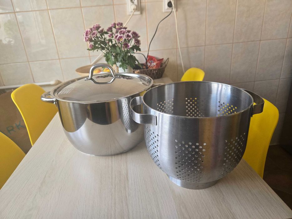 Oala inox cu capac ikea ,strecuratoare inclusa