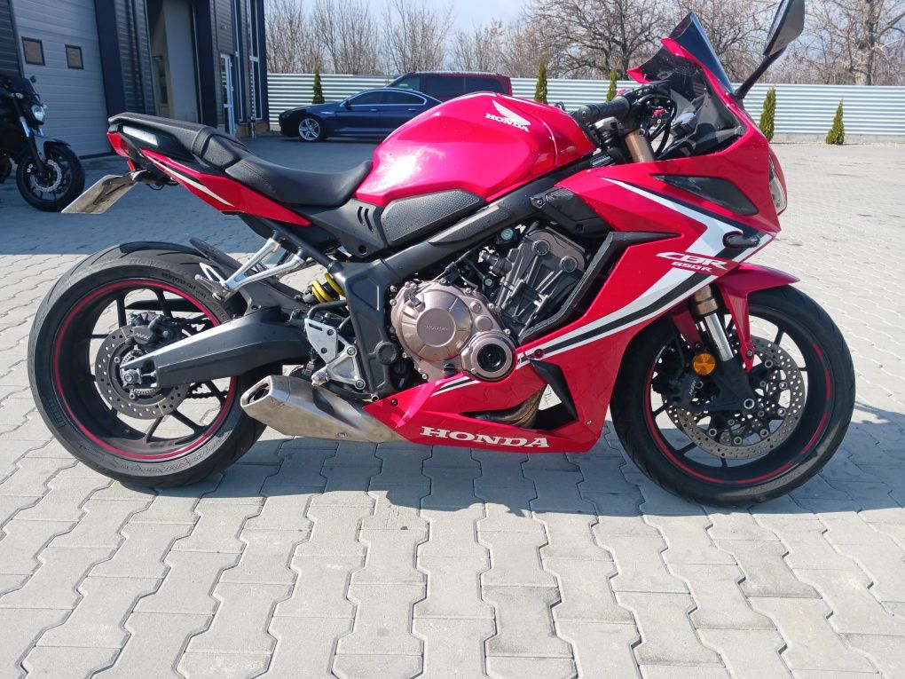 Moto M Parts Ploiesti vinde Honda Cbr 650 r din 2019 permis A2