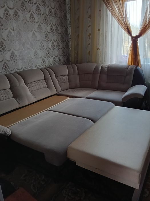 Продается диван в хорошем состоянии