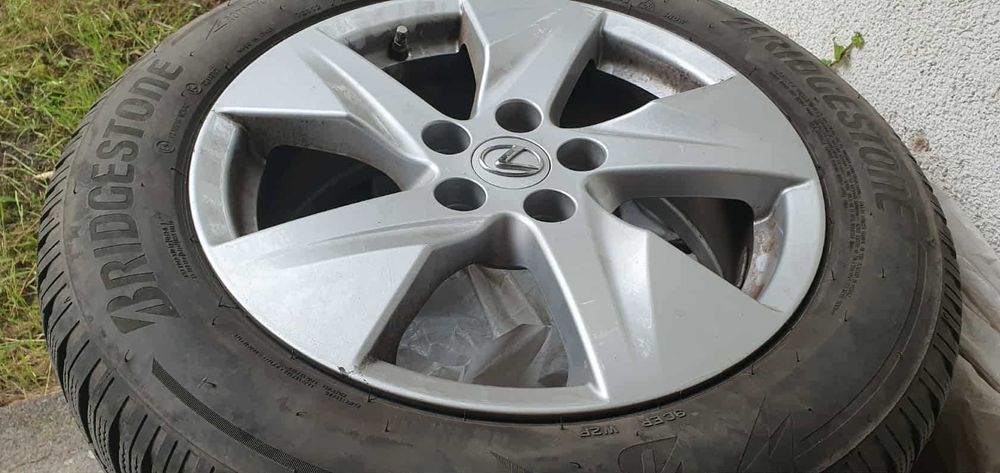 Продавам 4 зимни гуми Bridgstone