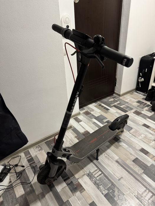 Trotineta electrica Ninebot (Segway) E3 motor 800W