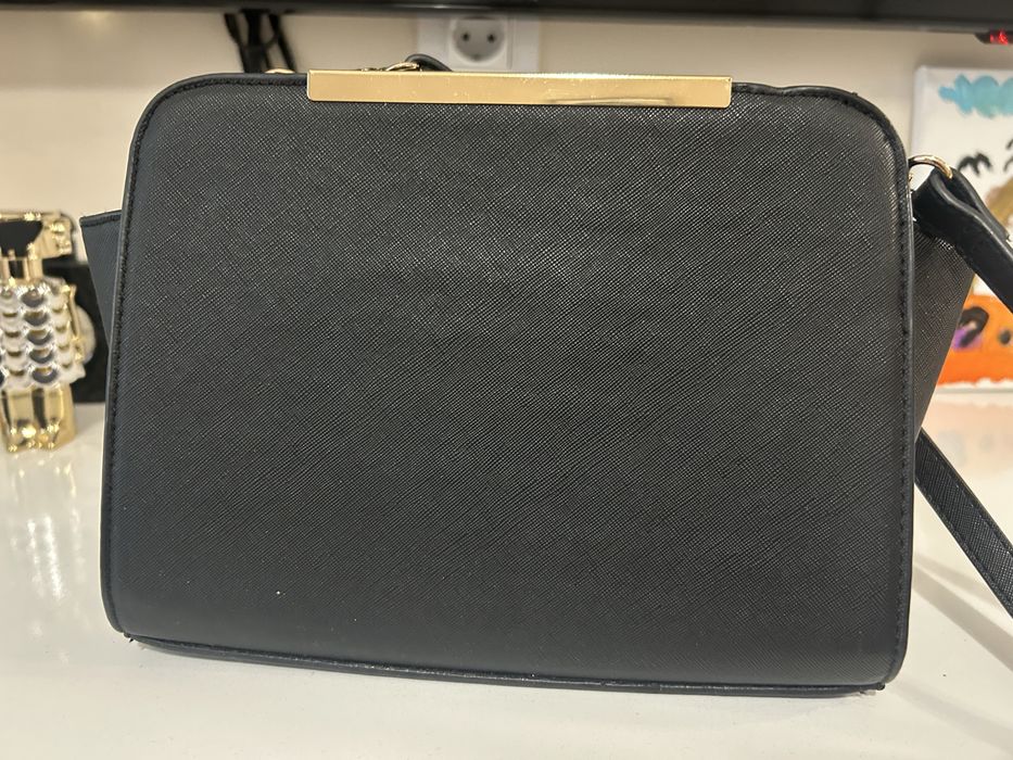 Черна стилна чанта