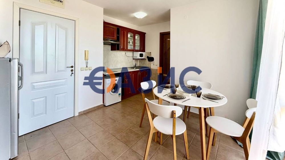 Продава се Тристаен апартамент в к.к. Слънчев бряг - 64 кв.м за 1329 €/кв.м - Снимка #3