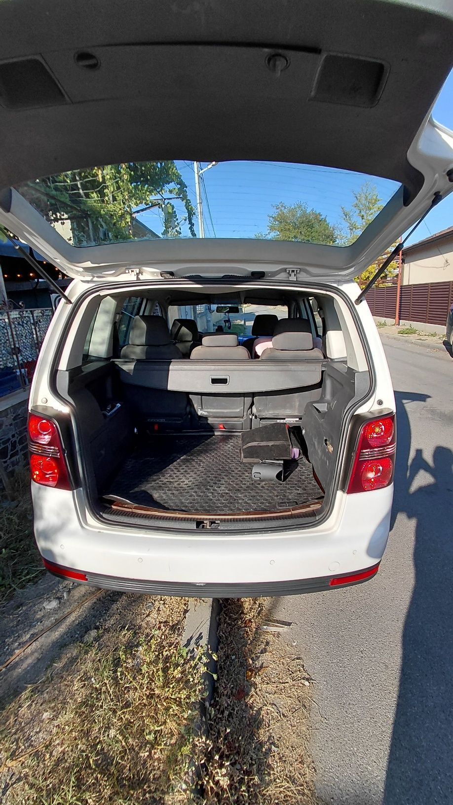 Vw touran  2.0TDI 140 BMM код на мотор