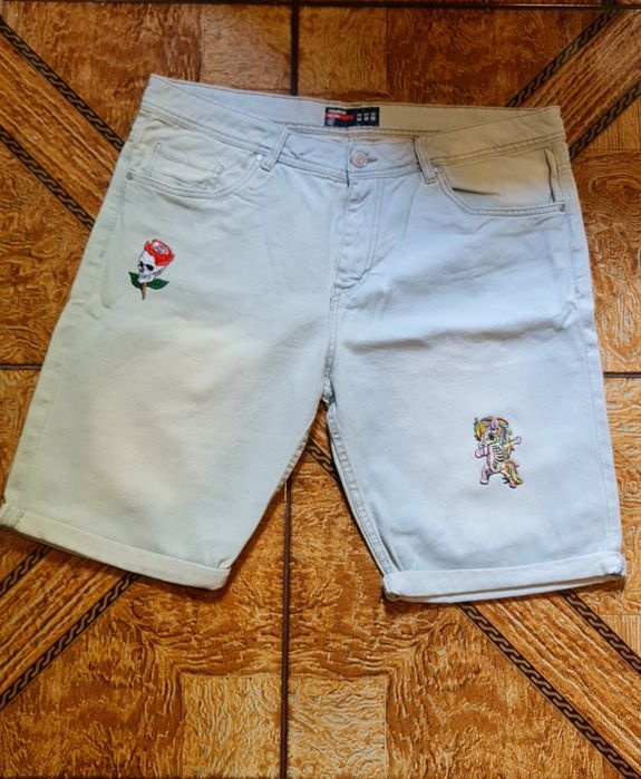 Blugi scurti terranova marimea 50