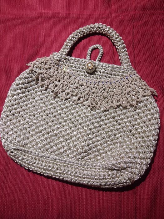 Gentuța împletită artizanat pentru ocazii.