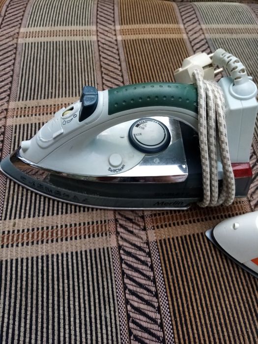Продам утюг  в рабочем состоянии