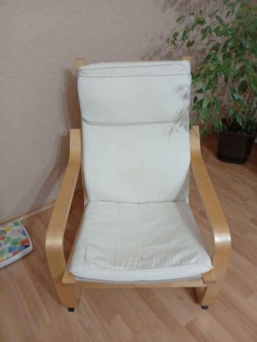 Люлеещ се  стол  с меки възглавнички