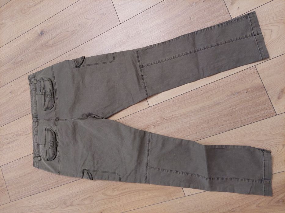 Pantaloni cargo barbati 36 DESIGUAL