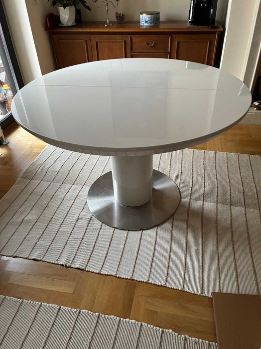 Трапезарна маса кръгла,