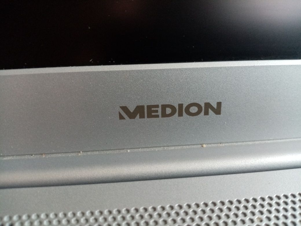 Vând laptop Medion