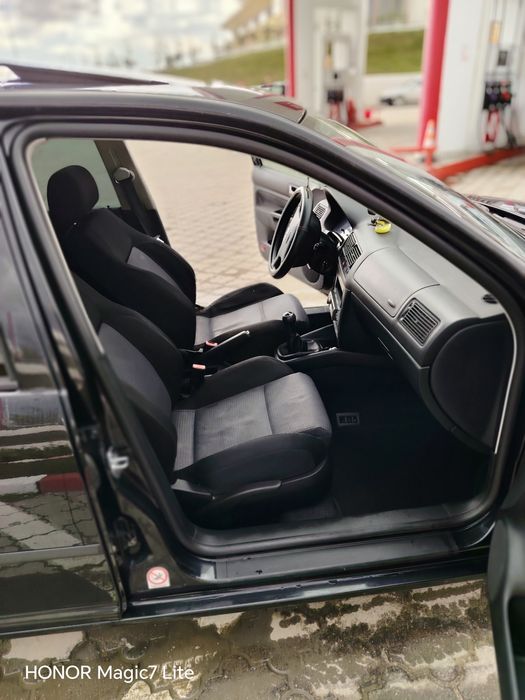 Vând golf 4 1.6 16v