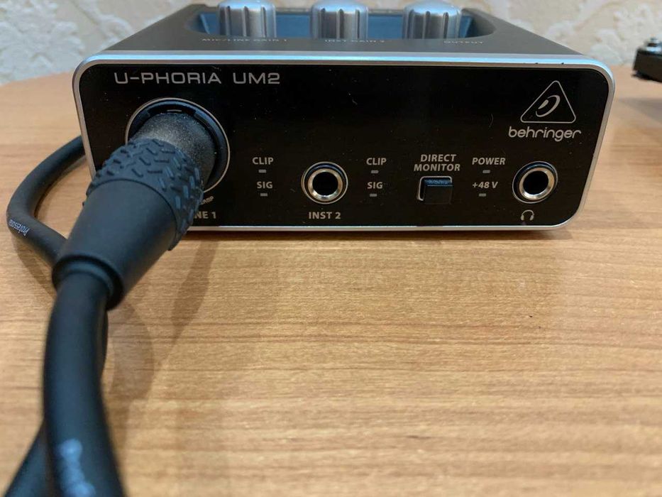 Комплект Микрофон Behringer C-1 + аудиоинтерфейс UM2 + стойка + XLR