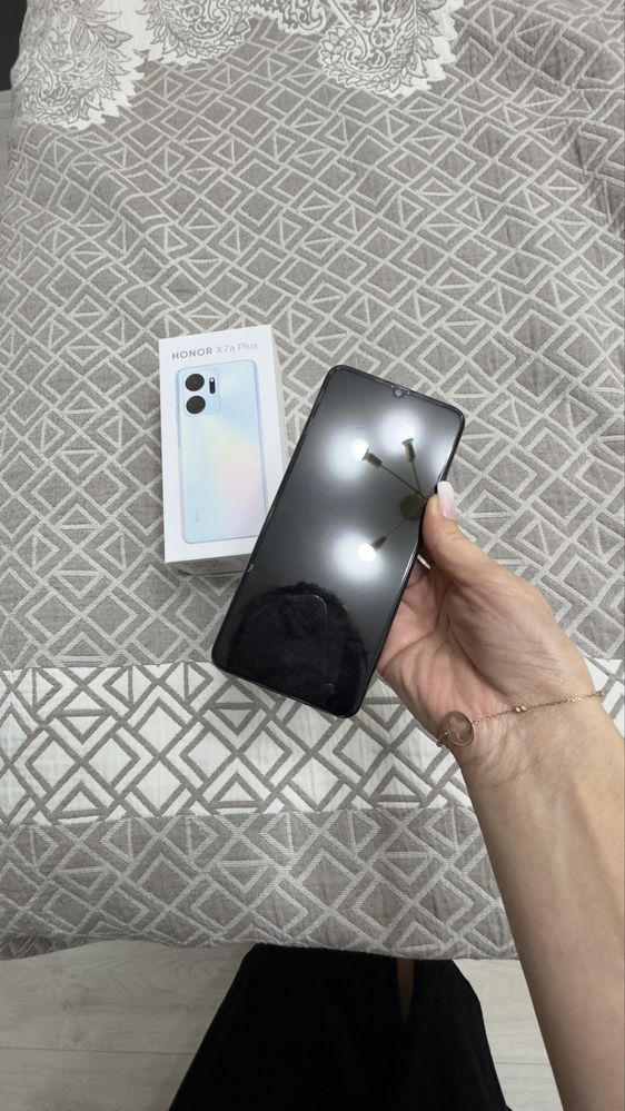 Продаю  Honor X7A plus