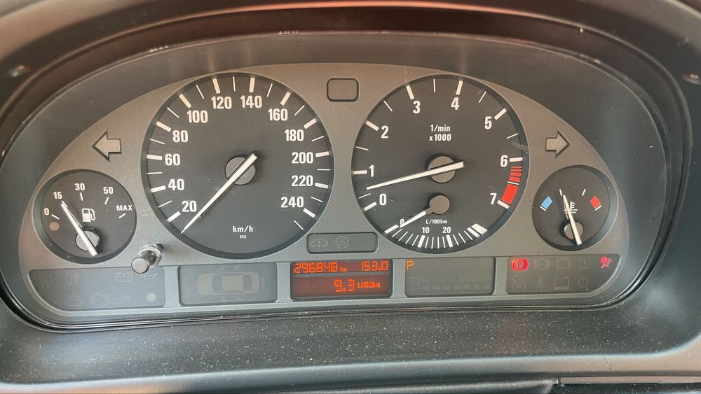 BMW E39 | 520ia