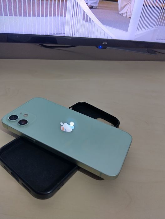 Vand iphone 12 baterie 90%