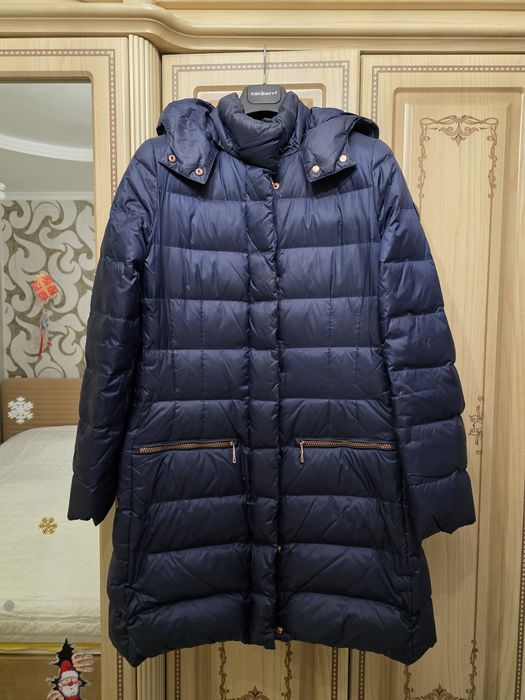 Пуховик женский Armani Exchange