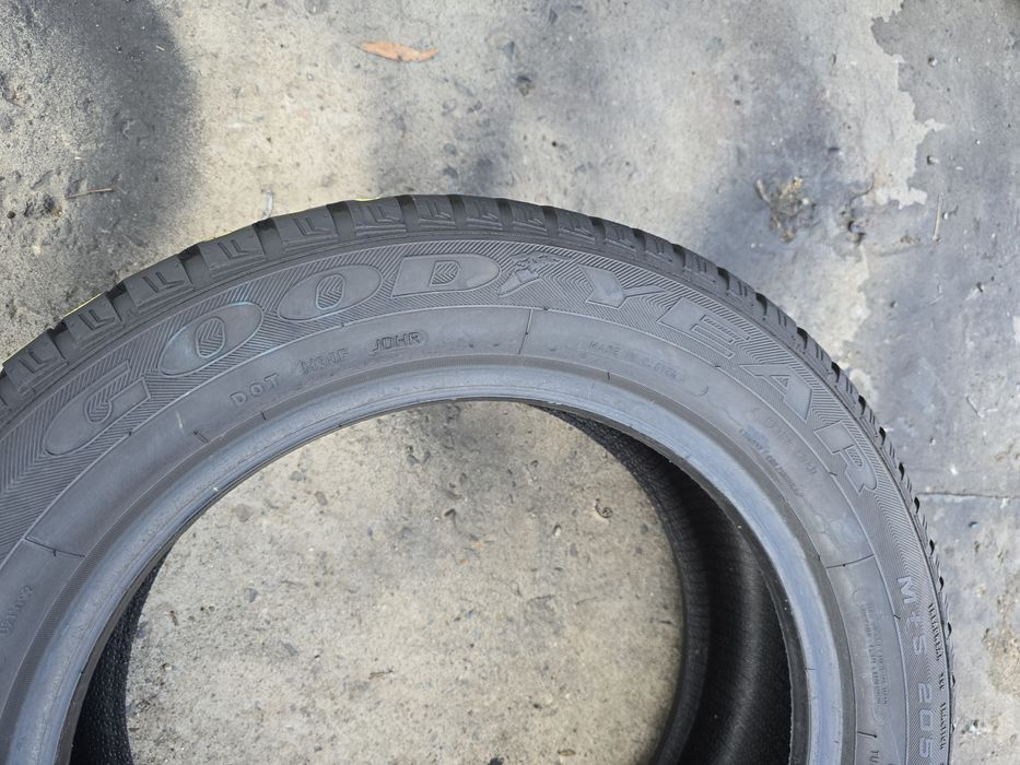205 55 16 goodyear all seasson