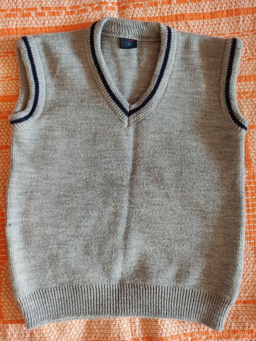 Жилетка на мальчика 8 лет