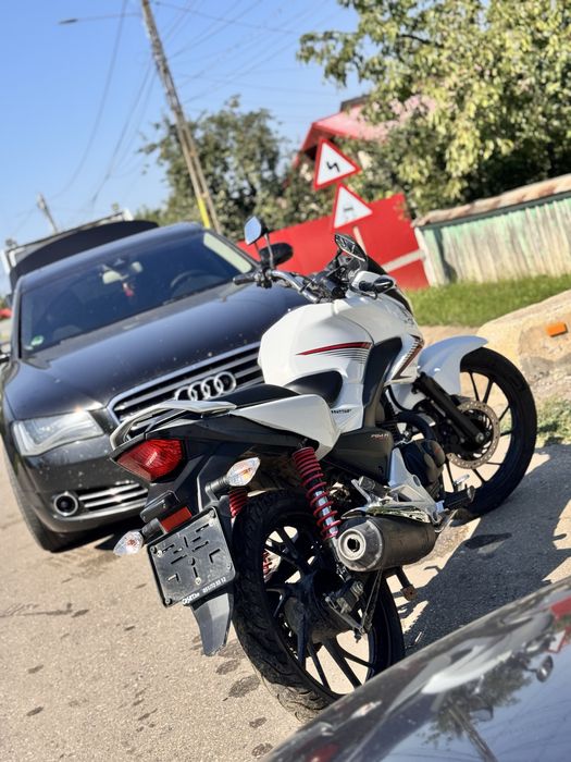 Perfect pentru A1! Honda cbf 125 white edition5100 km!! 2015