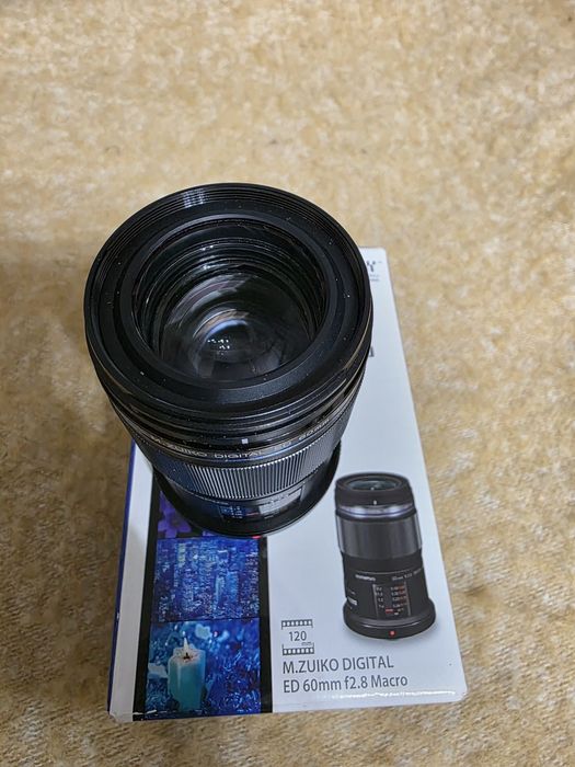 Olympus 60mm f2.8 macro