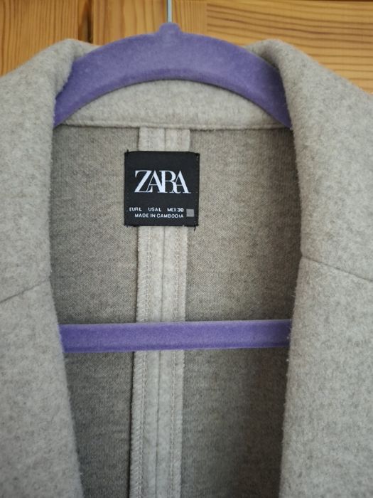 Бежево палто Zara размер Л