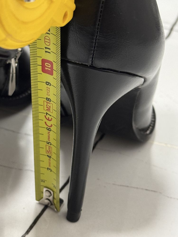 Cizme scurte stiletto Zara