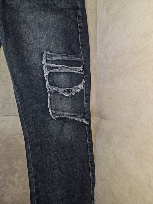 Blugi baggy, aproape noi