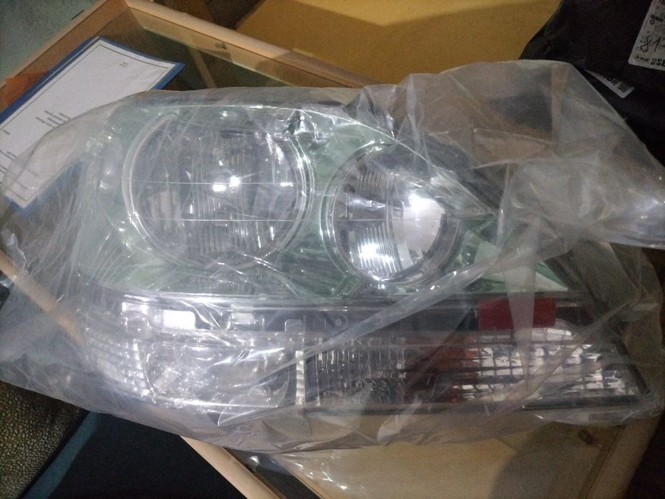 Продам фары на Toyota harrier первого поколения