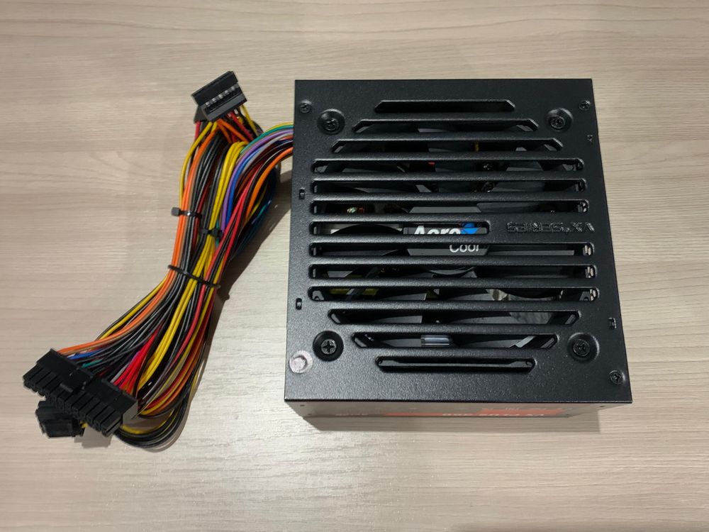 Блок питания AeroCool 350W PLUS VX