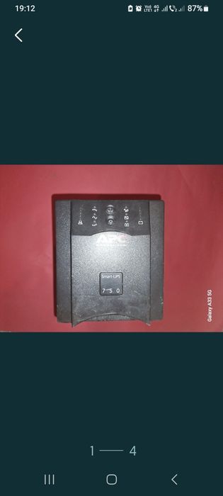 Vând UPS APC Smart 750VA