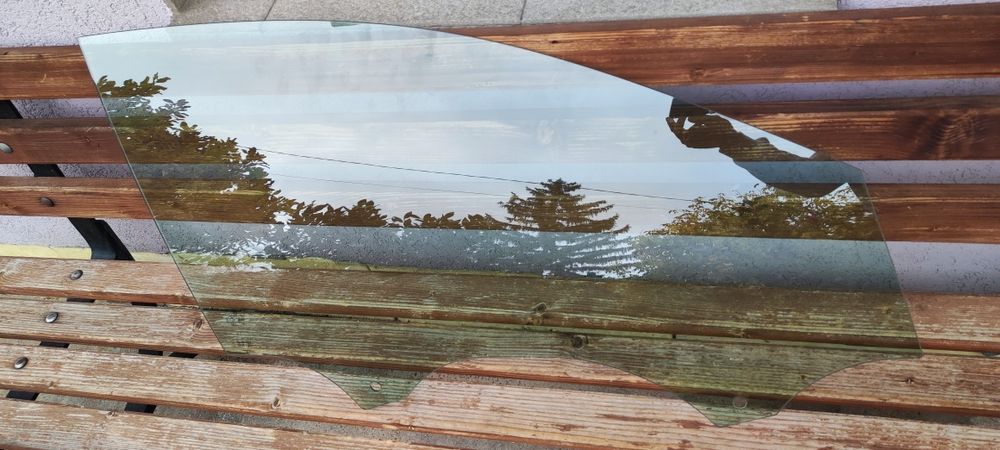 Предно дясно стъкло за голф 7