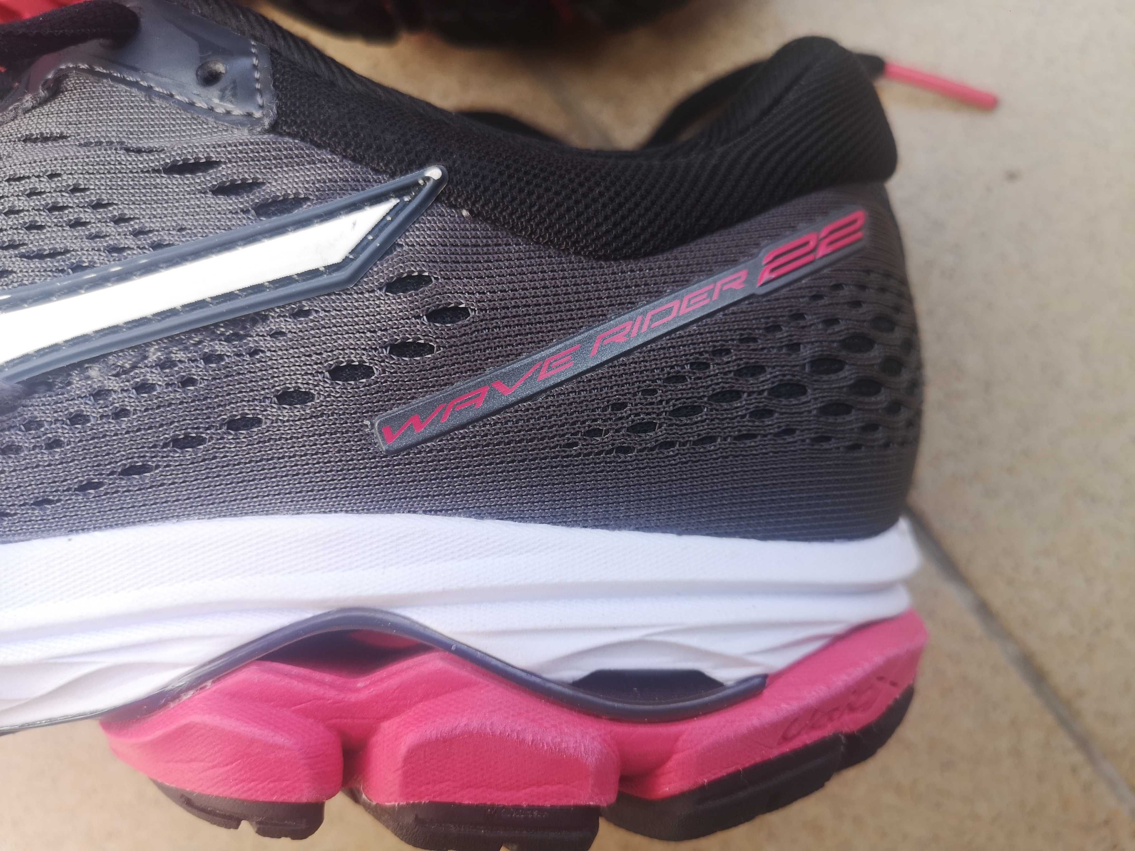Дамски маратонки Mizuno wave rider 41 номер