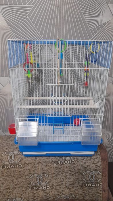 Продам клетку для попугая