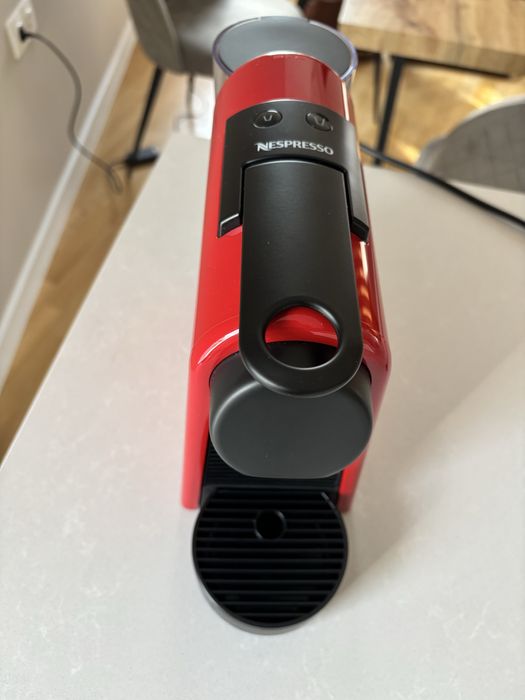 Кафе машина Nespresso Essenza Mini D30