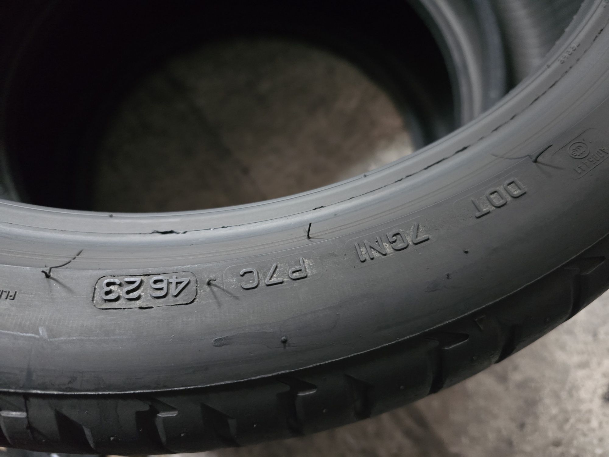 Bridgestone 235/40 R19 96Y vară