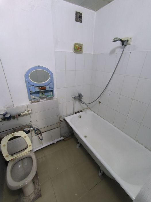 Продаётся 2 комнатная квартира в центре Чирчика