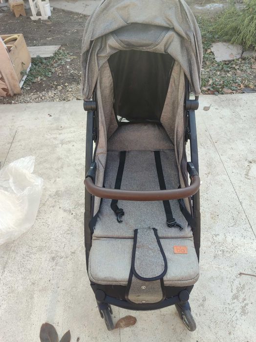 Коляска прогулочная